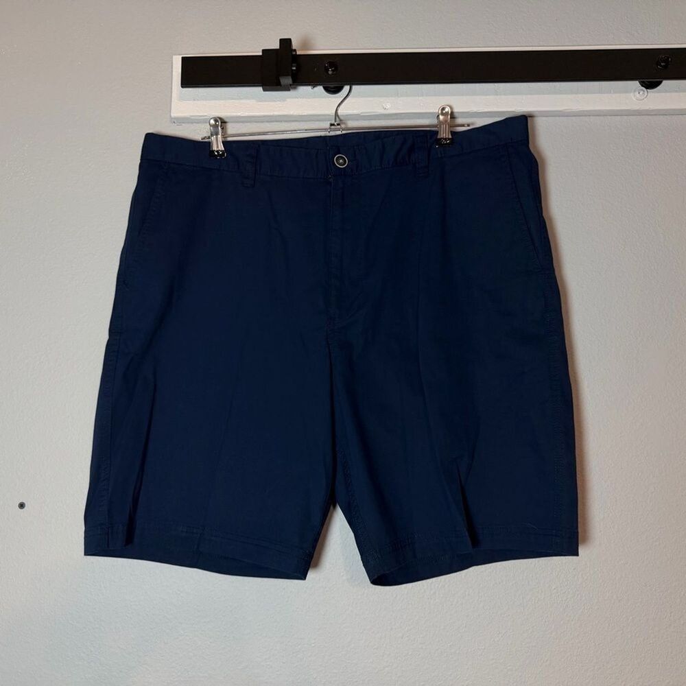 Tommy Bahama Men's Flat Front Shorts Size 38 Navy Blue Cotton Blend Stretch Golf